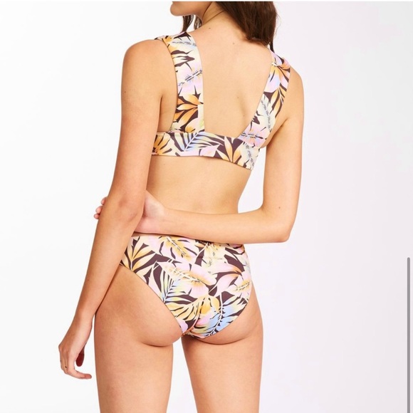 Billabong Swim Nwt Billabong Postcards From Paradise Plunge Reversible Bikini Set Xs Poshmark